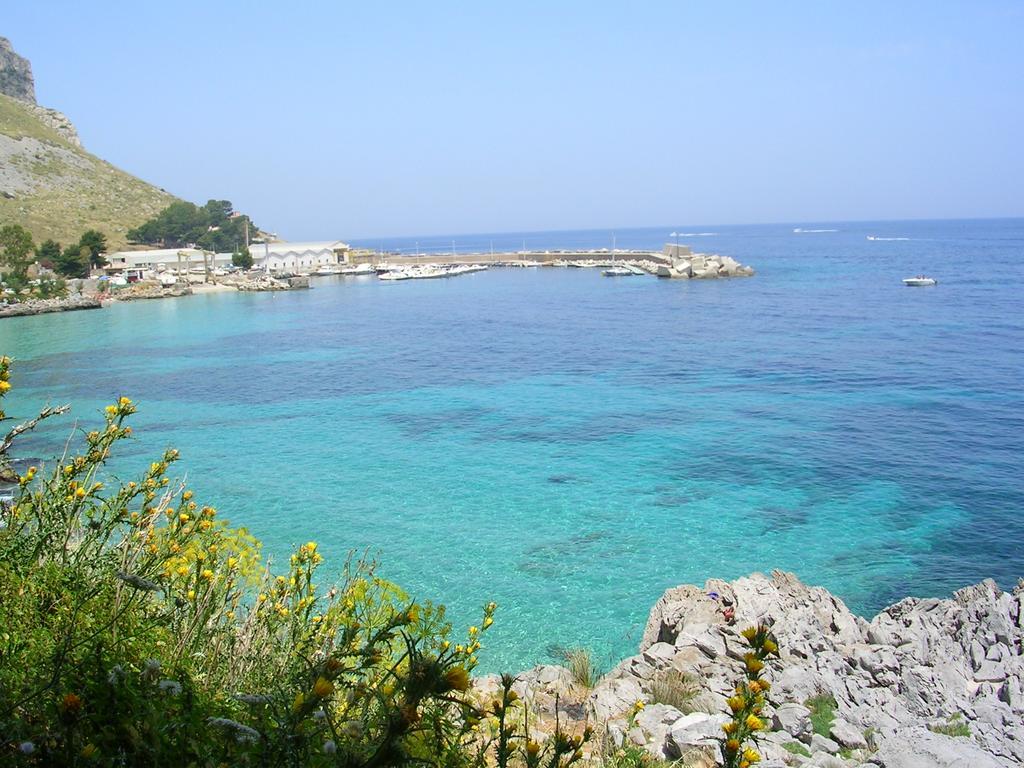 Apartment In A Villa A Mondello Eksteriør bilde
